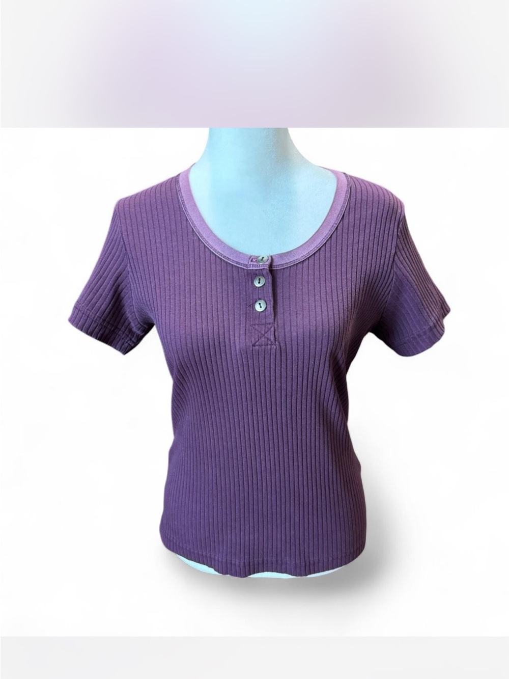 Vintage Faded Glory Ribbed Short-Sleeve Henley Top in Lavender Purple